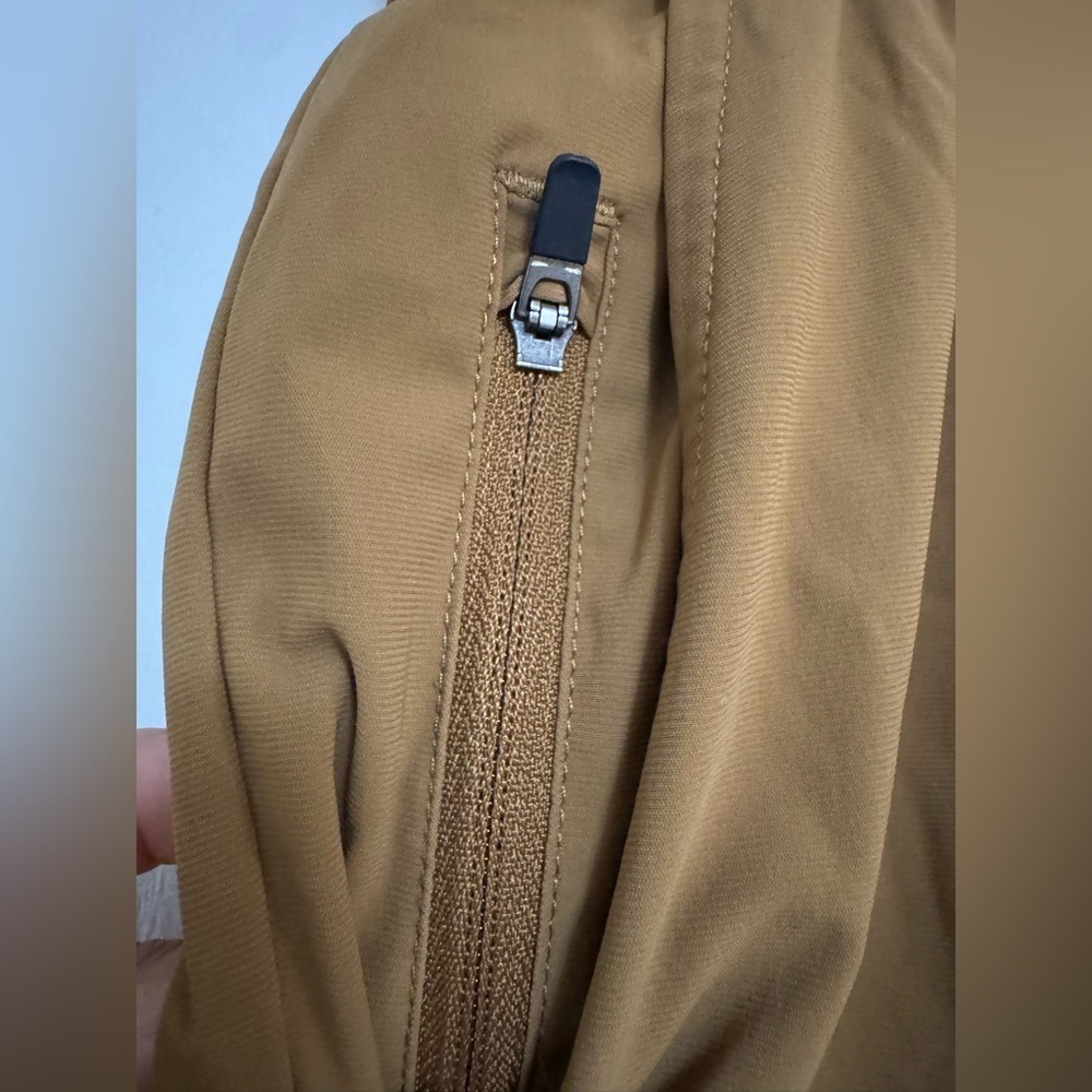 Vuori Fleet Pant Caramel Brown Running Joggers Men’s Size L - Picture 10 of 10